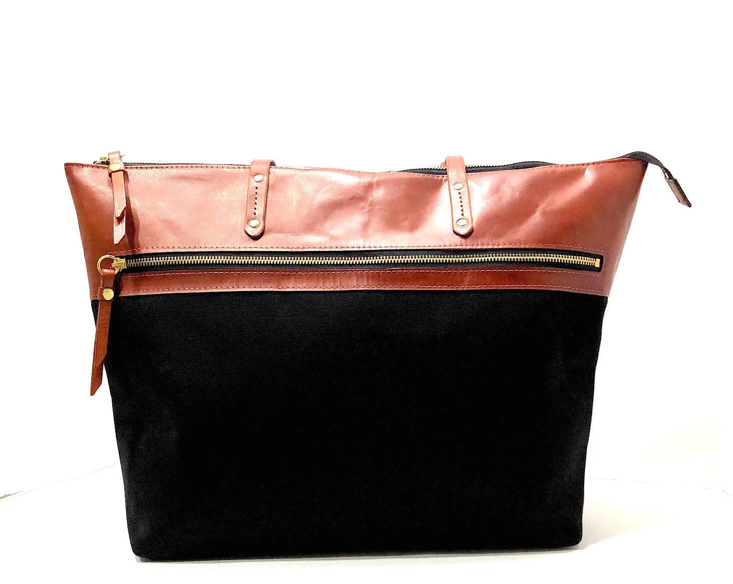 8b82fc_e65b5f41360e49bcad0a84632f7ee553~mv2-2